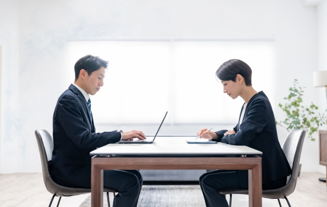 リテール営業とは？顧客が一般消費者の営業職
